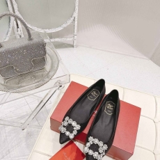 Roger Vivier flat shoes